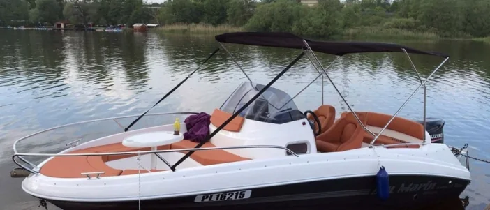 QX 555 Open op het water