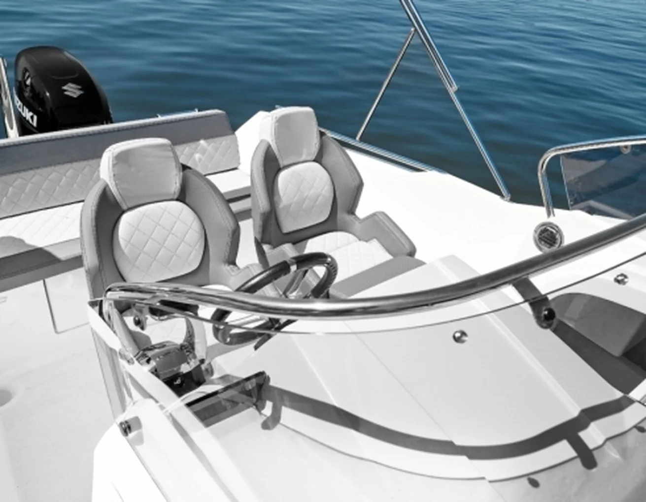 QX 557 Cabin — details aan boord