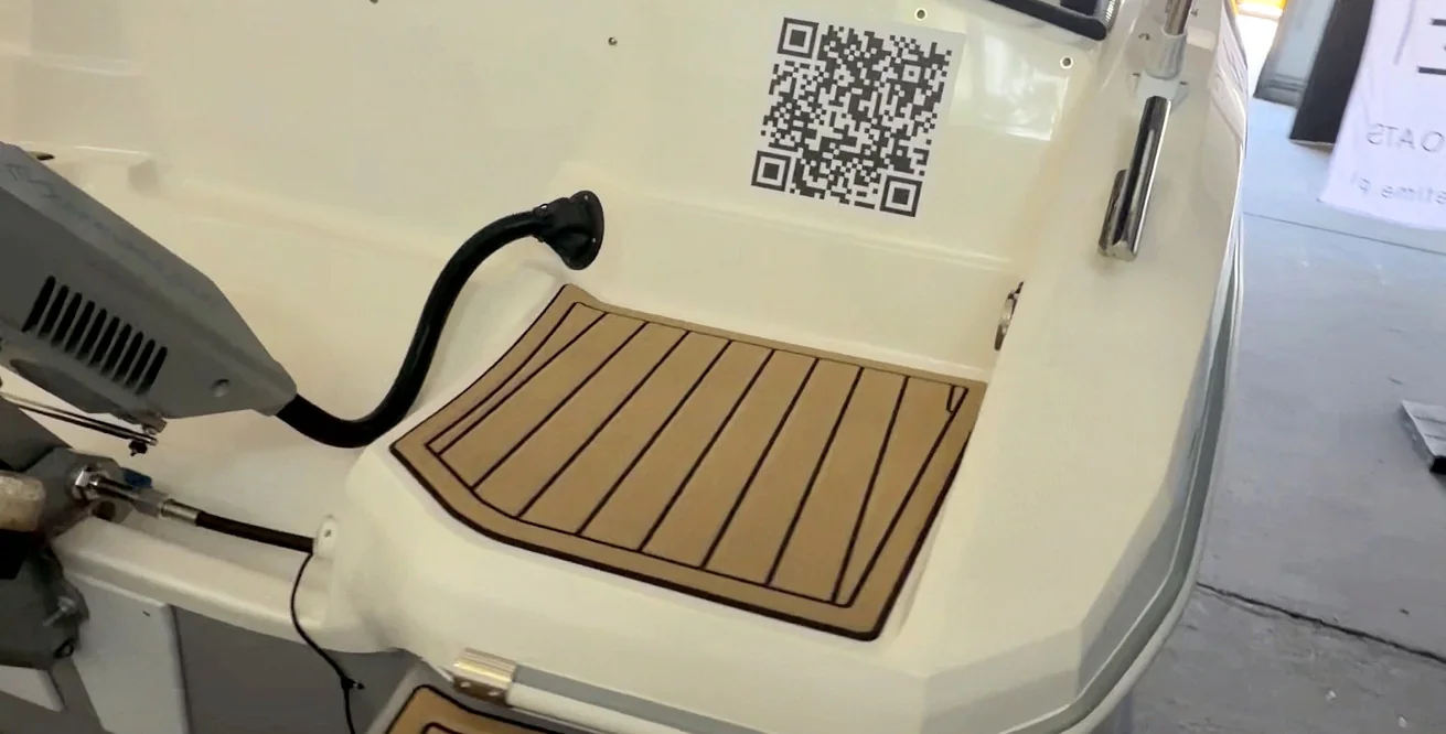 QX 562 Console — details aan boord