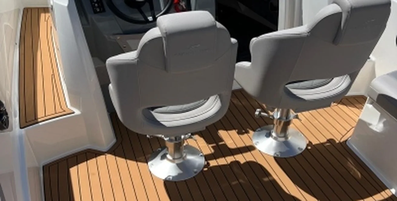 QX 620 Sundeck — zonnedek